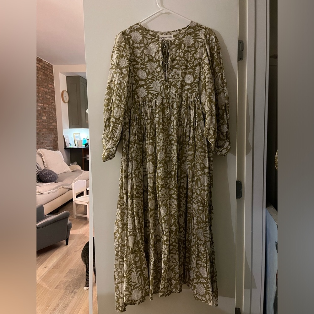NWT Daughters India Kira Midi in Olive